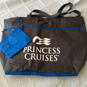 New Princess Cruises large gray and blue zippered beach bag